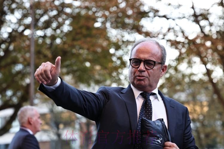 记者:皇马已谈妥了前里尔总监坎波斯的合同 记者:皇马已谈妥了前里尔总监坎波斯的合同