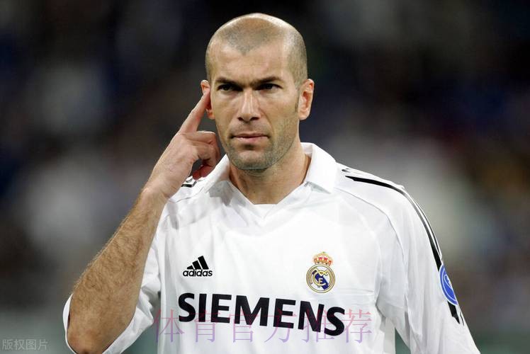 皇马问题男3失良机!齐达内无语转身:不确定他未来