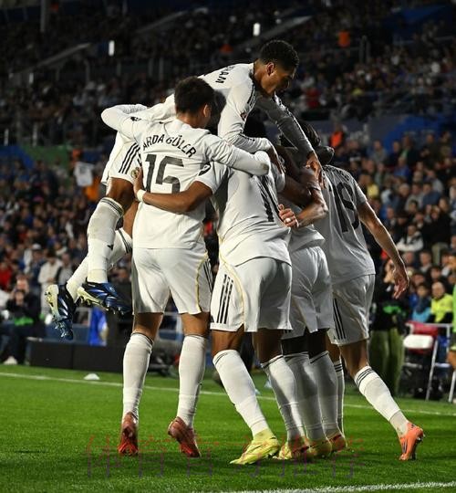 西甲-皇马大轮换主场1-0赫塔菲 阿森西奥远射破门